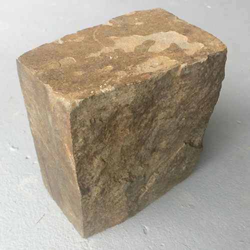 rL0040